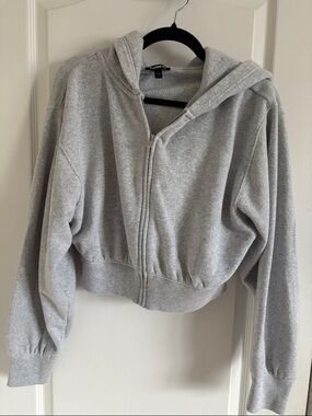 Women's Heather Gray Cropped Zip-Up Hoodie from Express